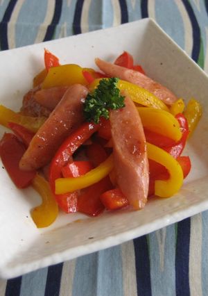 パプリカ＆魚肉ソーセージの中華炒め☆-レシピのメイン写真