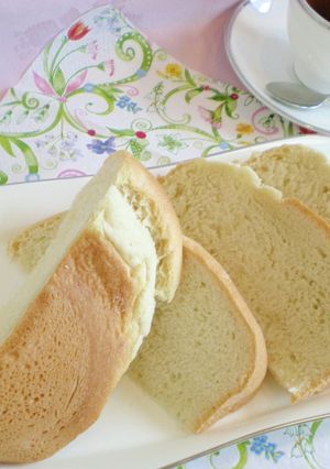 ﾎｰﾑﾍﾞｰｶﾘｰ　しっとり白餡パン-レシピのメイン写真
