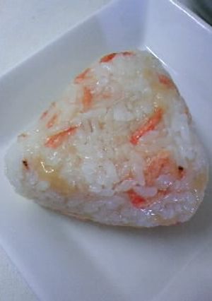 カルシウムたっぷり♪桜えびのおにぎり-レシピのメイン写真