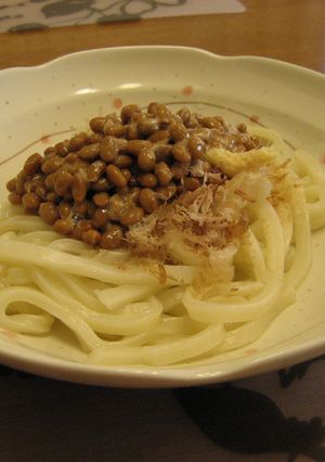 超簡単！納豆＆かつおぶしのぶかっけうどん-レシピのメイン写真