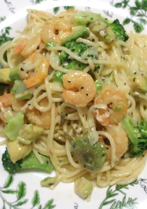 アボカドとエビマヨパスタ-レシピのメイン写真