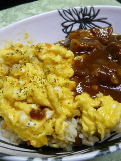 残りカレーが変身♪とろ~りオムカレー☆-レシピのメイン写真