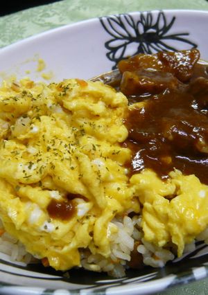 残りカレーが変身♪とろ～りオムカレー☆-レシピのメイン写真