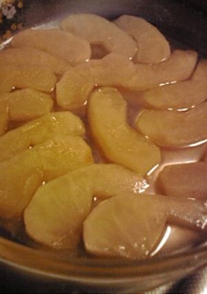 甘さ控えめ☆レンジで焼きリンゴ-レシピのメイン写真