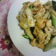 簡単焼肉のタレ料理③アスパラの玉子炒め丼