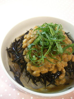 ねばつるっ♬ひじき納豆乗せところてん-レシピのメイン写真