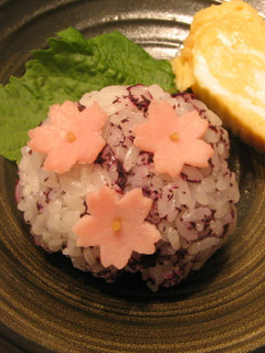 キャラ弁♥型で抜くだけ簡単♥花おにぎり①-レシピのメイン写真