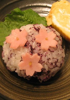 キャラ弁♥型で抜くだけ簡単♥花おにぎり①-レシピのメイン写真