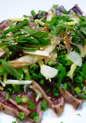 薬味たっぷり！　鰹のタタキ-レシピのメイン写真
