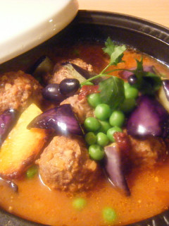 ナッツ入り肉だんごの煮込み♡タジン鍋で-レシピのメイン写真
