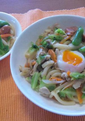 子供と一緒に！彩り焼きうどん-レシピのメイン写真
