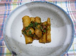 いくらでも食べられる♪梅ごぼう-レシピのメイン写真