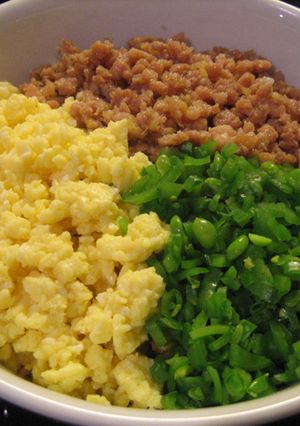 三食そぼろ飯-レシピのメイン写真
