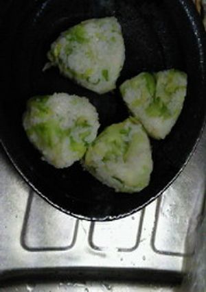 ＊キャベツでかさ増しおにぎり＊-レシピのメイン写真
