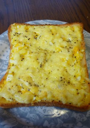 マヨたまトースト-レシピのメイン写真