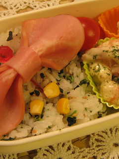 そのまま1枚♥でかハムりぼん(キャラ弁)-レシピのメイン写真