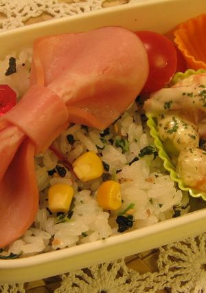 そのまま１枚♥でかハムりぼん（キャラ弁）-レシピのメイン写真