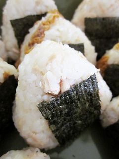 さっぱりツナ梅昆布茶にぎり-レシピのメイン写真