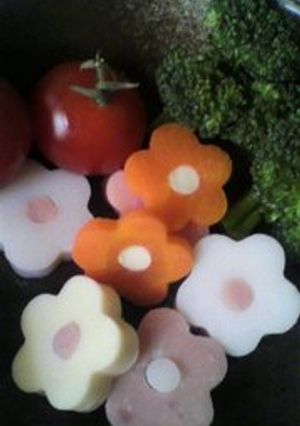 キャラ弁＊チーズとハムの可愛いお花-レシピのメイン写真
