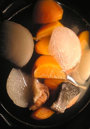 塩鮭と人参と大根の昆布白だしスープ-レシピのメイン写真