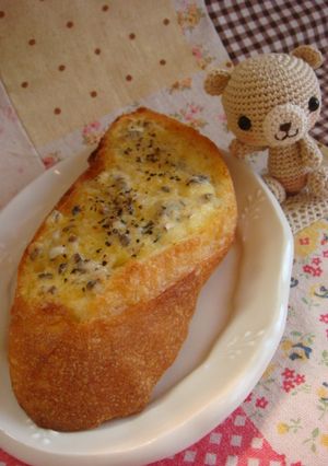 アンチョビ☆マヨガーリックのトースト-レシピのメイン写真