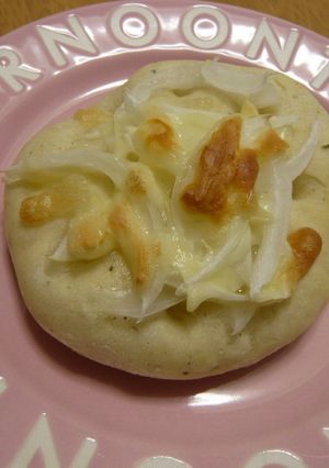 ランチにおやつに♪玉ねぎパン★-レシピのメイン写真