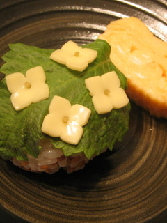 キャラ弁♥型で抜くだけ簡単♥花おにぎり④-レシピのメイン写真