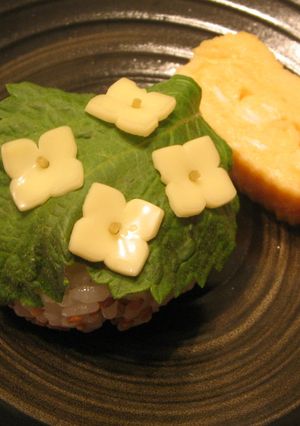 キャラ弁♥型で抜くだけ簡単♥花おにぎり④-レシピのメイン写真