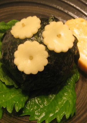 キャラ弁♥型で抜くだけ簡単♥花おにぎり⑤-レシピのメイン写真