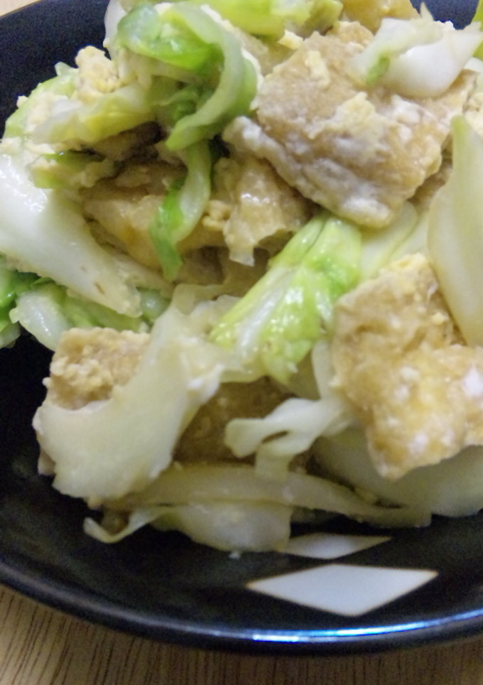ｷｬﾍﾞﾂと油揚げの卵炒め-レシピのメイン写真