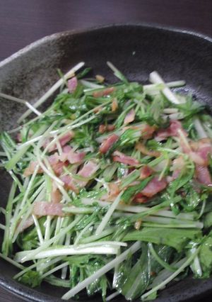 水菜とベーコンのぺペロンチーノ風-レシピのメイン写真
