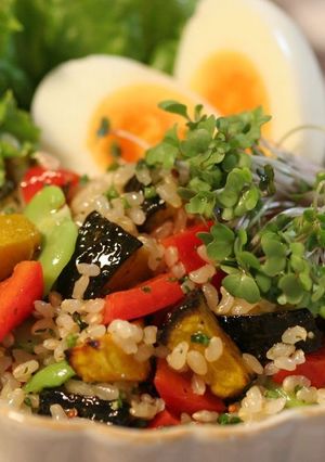 栄養満点！たっぷり野菜の発芽玄米サラダ-レシピのメイン写真