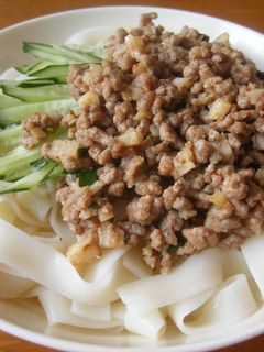 ピリ辛肉味噌deジャージャーうどん-レシピのメイン写真