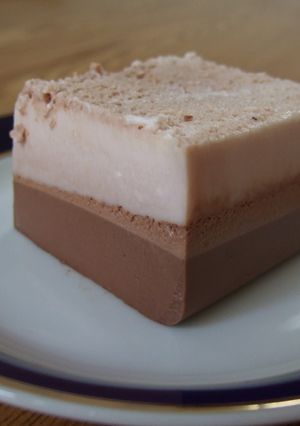 ホワイトチョコとビターの２層ムース-レシピのメイン写真
