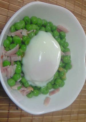 サイゼリヤ風青豆とベーコンの温たまサラダ-レシピのメイン写真