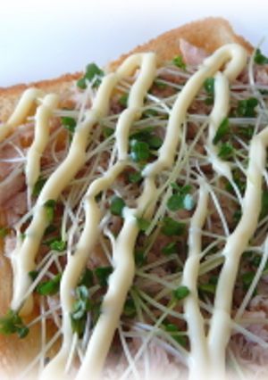 朝食に♪スプラウトのっけツナトースト-レシピのメイン写真