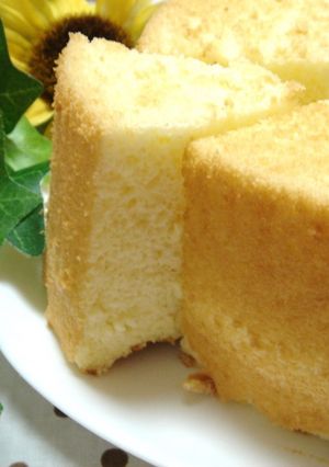 ココナッツミルクのシフォンケーキ-レシピのメイン写真