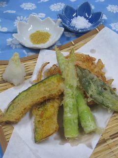 天ぷら(筍、茶の葉、かき揚げ、南瓜)-レシピのメイン写真