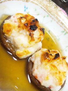 椎茸皿の海老しんじょう*・.+-レシピのメイン写真