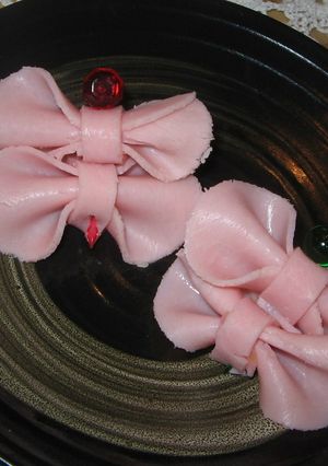 お弁当おかず♥ダブルハムりぼん♥キャラ弁-レシピのメイン写真