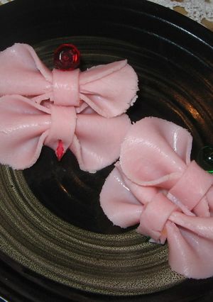 お弁当おかず♥ダブルハムりぼん♥キャラ弁-レシピのメイン写真