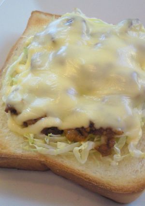 簡単！照り焼きハンバーガー風トースト-レシピのメイン写真