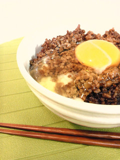 甘辛そぼろ乗せ♡卵かけご飯♪ASTKG♪-レシピのメイン写真