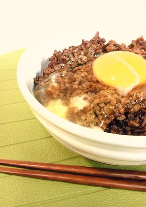甘辛そぼろ乗せ♡卵かけご飯♪ASTKG♪-レシピのメイン写真