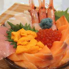 喰いﾈｪ!!　豪華北海六色「メガ海鮮丼」-レシピのメイン写真