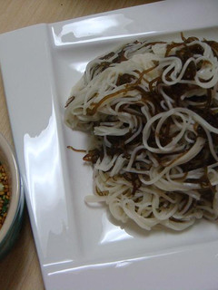生もずくでヘルシーに☆さっぱり素麺-レシピのメイン写真