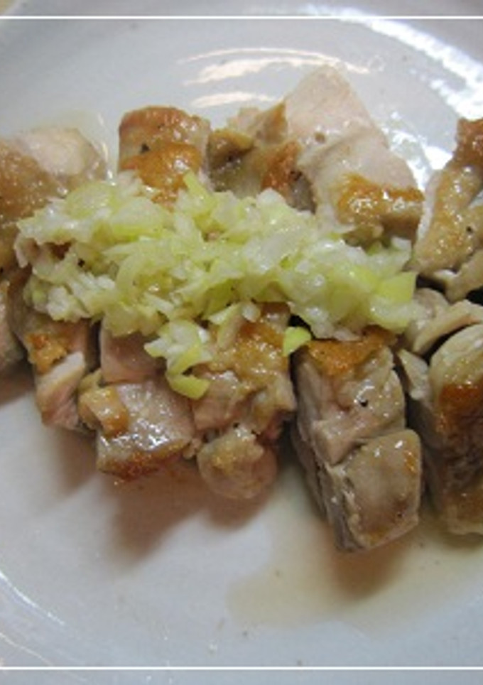 ねぎ塩のせのこんがり鶏肉。-レシピのメイン写真