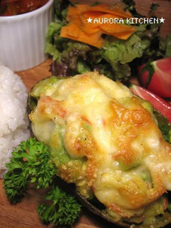 アボカドのカニかまマヨグラタン☆カレー風-レシピのメイン写真