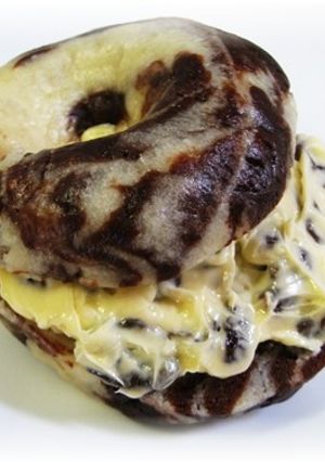 豆腐入米粉ベーグル☆レーズンバターサンド-レシピのメイン写真