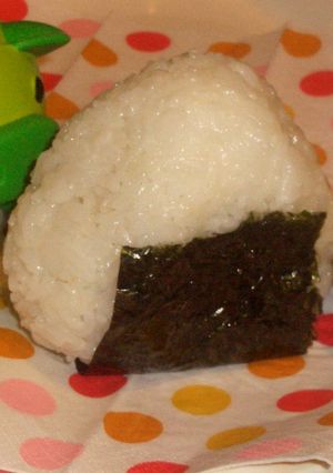 アボカド醤油おかか❀おにぎり-レシピのメイン写真
